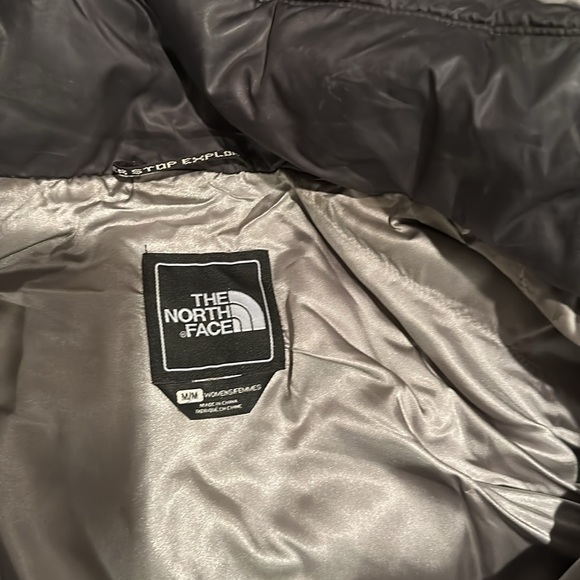 Ladies Northface Winter Jacket - Picture 3 of 9